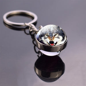 Wolf and Moon Keychain Glass Ball Pendant Crystal Ball Jewelry Fashion Wolf Head Sphere Keyring Animal Key Chain Men Women Gift